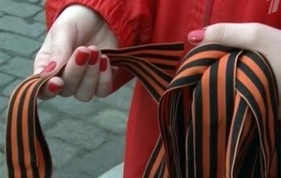 У Латвії пропонують штрафувати за носіння георгіївських стрічок