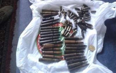 У киевлянина изъяли оружие и боеприпасы, привезенные из АТО