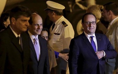 Президент Франції прибув на Кубу