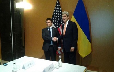Клімкін зустрівся з Керрі перед засіданням НАТО у Туреччині