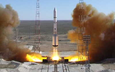 Российская ракета Протон с мексиканским спутником упала в Сибири
