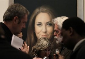 В Лондоне презентовали первый официальный портрет Кейт Миддлтон