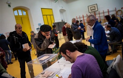 СМИ: Результат правящей партии Испании на выборах стал худшим с 1991 года