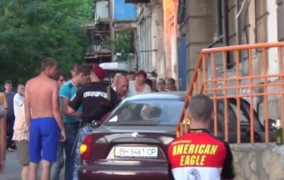 В Одессе пьяный водитель сбил пешеходов на тротуаре 