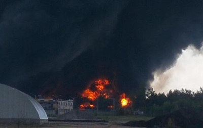 У зоні вогню під Києвом ще одна нафтобаза, триває евакуація