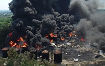 Пожар под Киевом: 10-километровая зона признана опасной