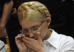 Судья Киреев и прокурор Фролова недовольны тем, как Тимошенко слушает обвинительное заключение