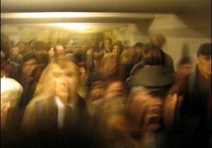 Сегодня киевское метро будет работать до часу ночи