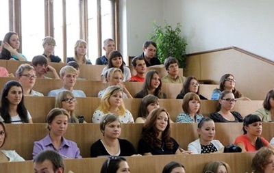 Выпускники Крыма имеют право поступать в украинские вузы -  Минобразования 