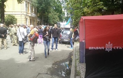 Правый сектор собирает на выходные вече на Майдане