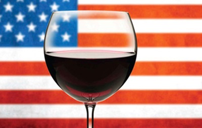 Росспоживнагляд виявив небезпечні речовини в американському вині