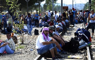 Поліція Македонії застосувала сльозогінний газ проти біженців на кордоні з Грецією