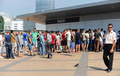 У НСК Олимпийский выстроились очереди за билетами на матч Лиги чемпионов