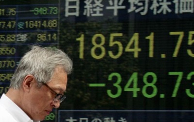 Індекси на світових ринках знову знижуються услід за Китаєм
