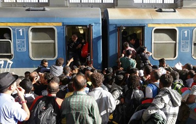Вокзал Будапешта пропустив мігрантів 