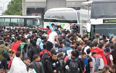 ЕС намерен переместить 54 тысячи беженцев из Венгрии в другие страны