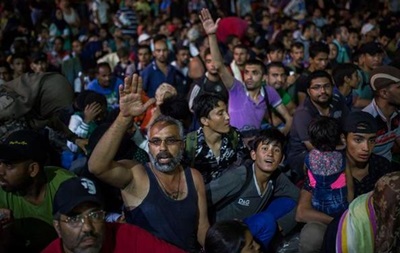 Австралия примет еще 12 тысяч сирийских беженцев