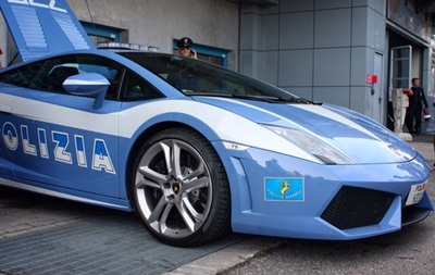 Київські патрульні отримають автомобіль Lamborghini