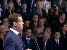 Опрос: За Медведева готовы проголосовать 45% россиян