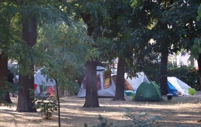 На Куликовом поле в Одессе ромы развернули палаточный лагерь