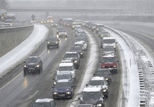 В Киеве выпал первый снег: ГАИ сообщает, что непогода не повлияла на количество ДТП