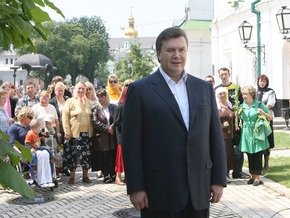 Янукович продолжает настаивать на повышении зарплат и пенсий