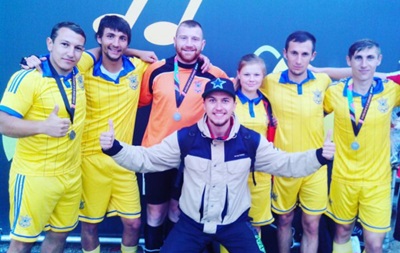 Украинские бездомные стали вице-чемпионами мира по футболу