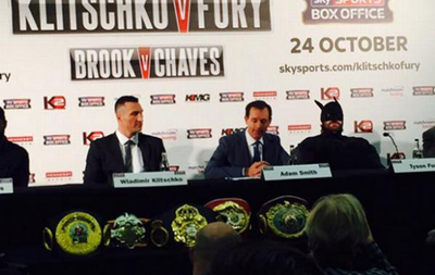 Тайсон Фьюри на пресс-конференцию с Кличко пришел в костюме Бэтмена