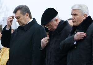 Янукович, Азаров и Литвин помолились по случаю завершения 2010 года