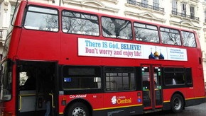 Лондонские верующие ответили атеистам: на автобусах появились надписи  Бог есть 