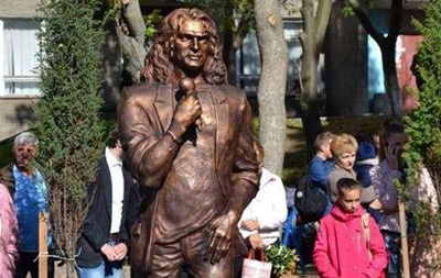 В Украине установили первый памятник Кузьме Скрябину