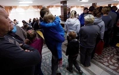 На Луганщине чиновники наживались на переселенцах - МВД