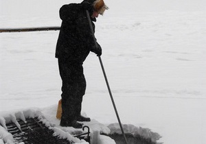 В Херсонской области спасли провалившегося под лед 76-летнего доцента