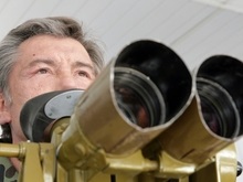 Ющенко поехал в Ровенскую область смотреть боевые действия