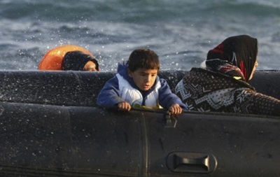 Біля берегів Греції затонув човен з біженцями