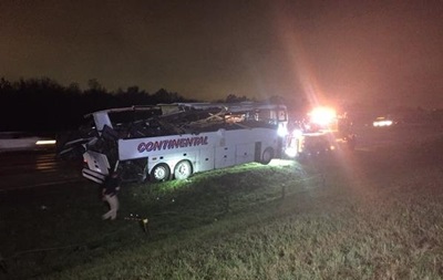 В США автобус попал в ДТП: шестеро погибших