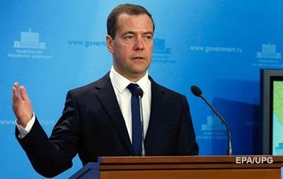 Медведев о запрете полетов в Египет: Это надолго