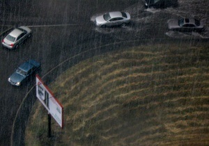 погода в Украине - шторм - ГАИ - ГАИ напомнила водителям о правилах движения