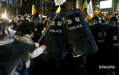 Під час протесту в Сеулі відбулись сутички з поліцією
