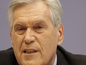 Министр экономики Германии написал прошение об отставке