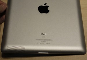 Apple судят за слишком частое обновление iPad
