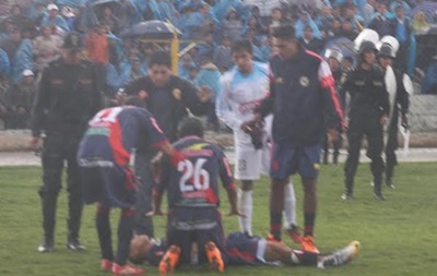 В Боливии после удара молнии умер футболист