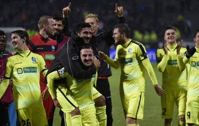 Футболісти Гента привітали порожню трибуну після перемоги над Ліоном
