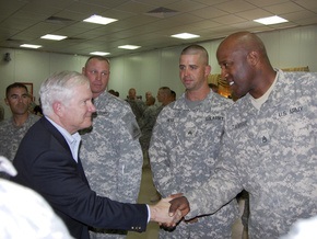 Глава Пентагона прибыл в Ирак