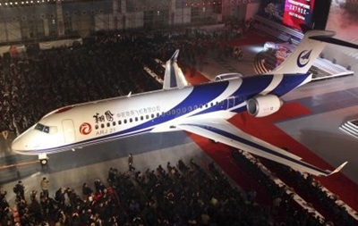В Китае представлен новый пассажирский самолет ARJ-21