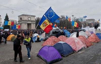 У Молдові пройшли багатотисячні акції протесту
