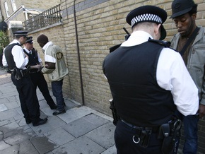 Лондонским полицейским впервые выдадут пистолеты