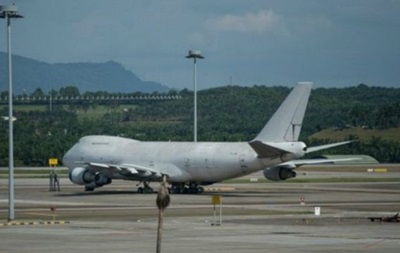 Аеропорт у Малайзії шукає власників покинутих літаків
