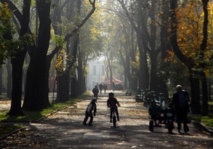До середины ноября в Украине сохранится теплая погода