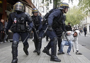 Саркози приказал полиции разблокировать топливные хранилища